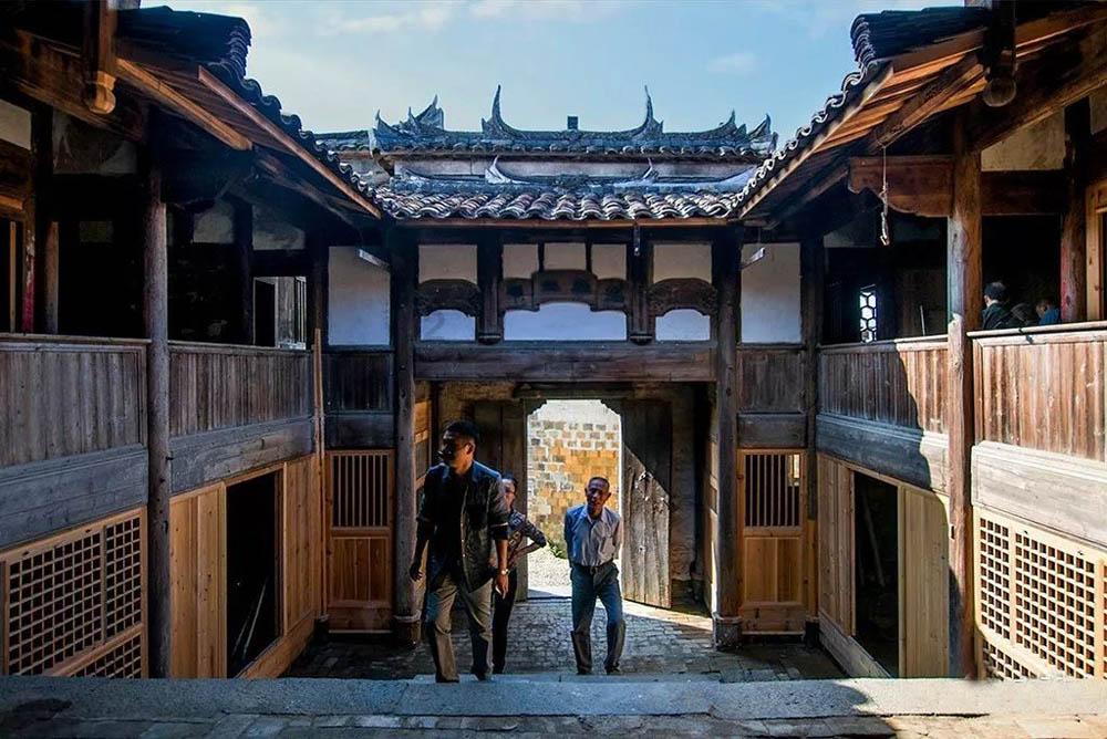 广州南方学院连续三年在艾瑞深校友会中国综合类民办大学排行榜中位列第二